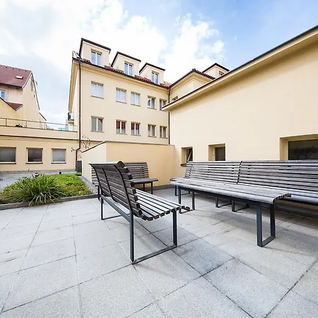 Boris' Charles Bridge Apartmán